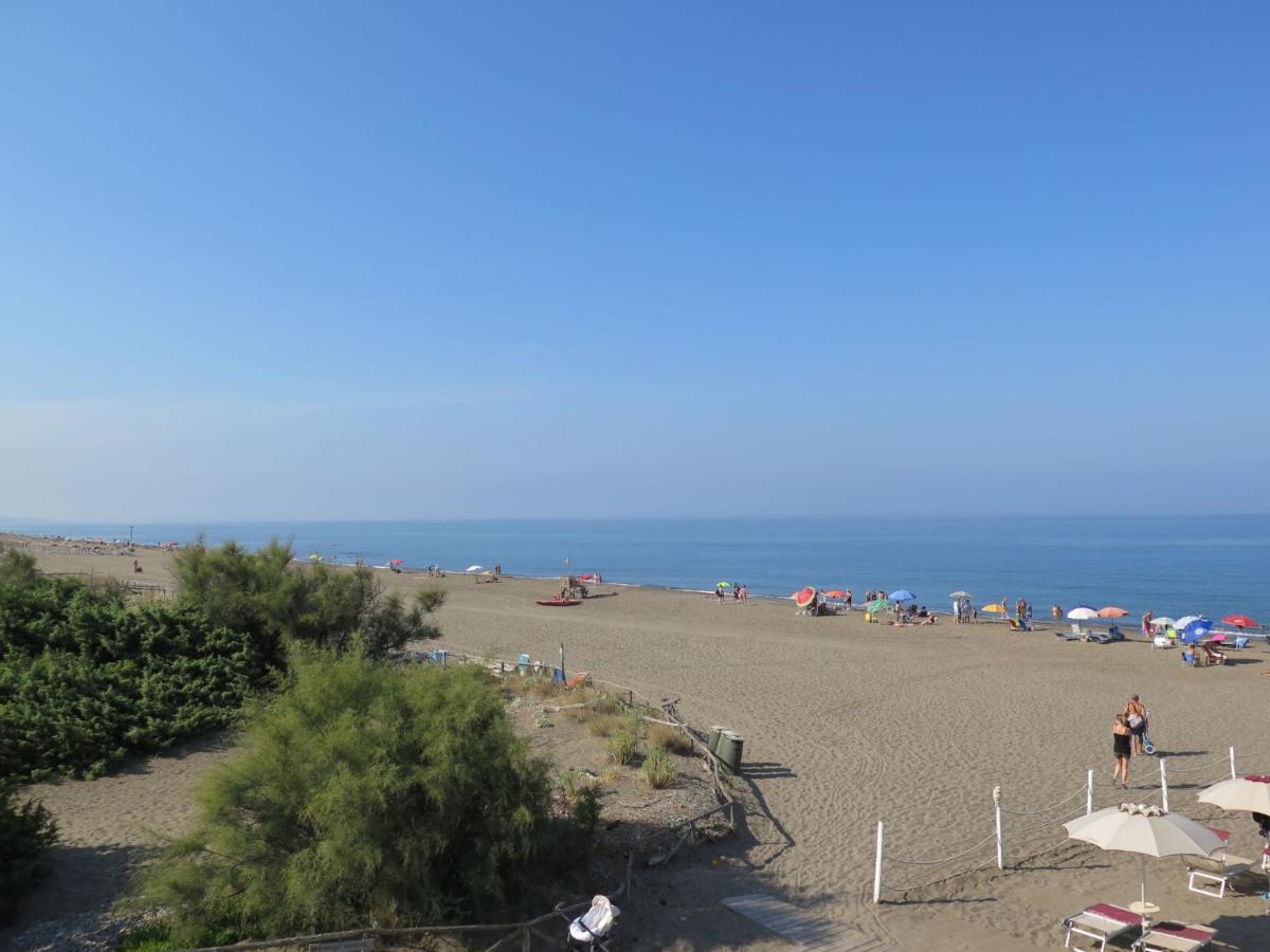 Holiday Home Ponente Deluxe By Interhome Marina Di Bibbona Eksteriør bilde